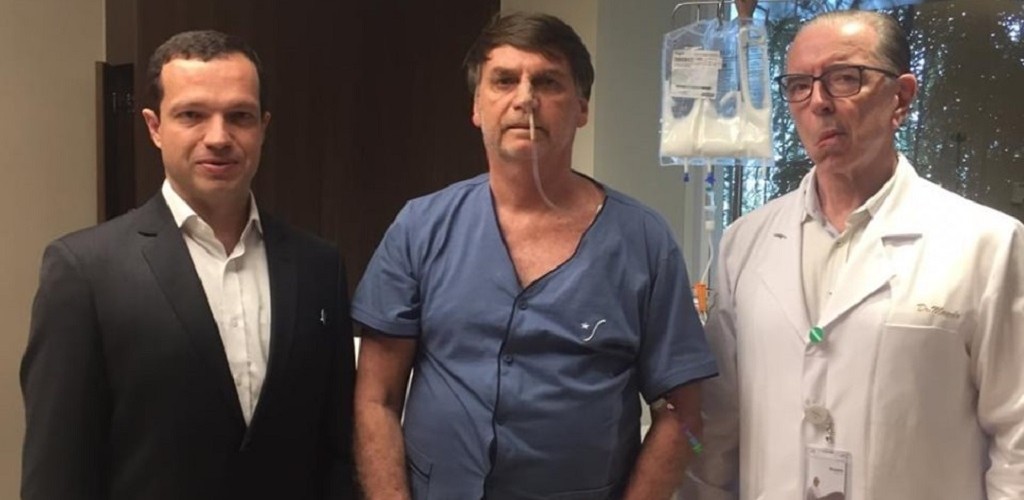 Bolsonaro deixa hospital em São Paulo e volta para Brasília