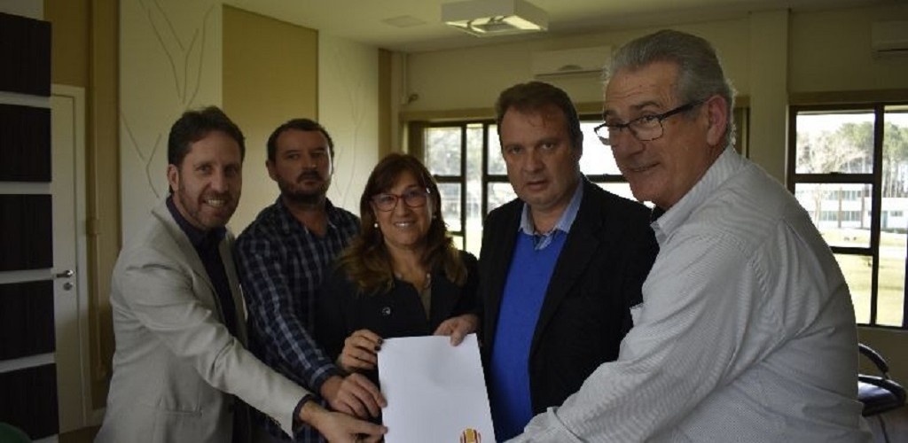 FURG e prefeitura de Morro Redondo firmam convênio para qualificação da gestão educacional