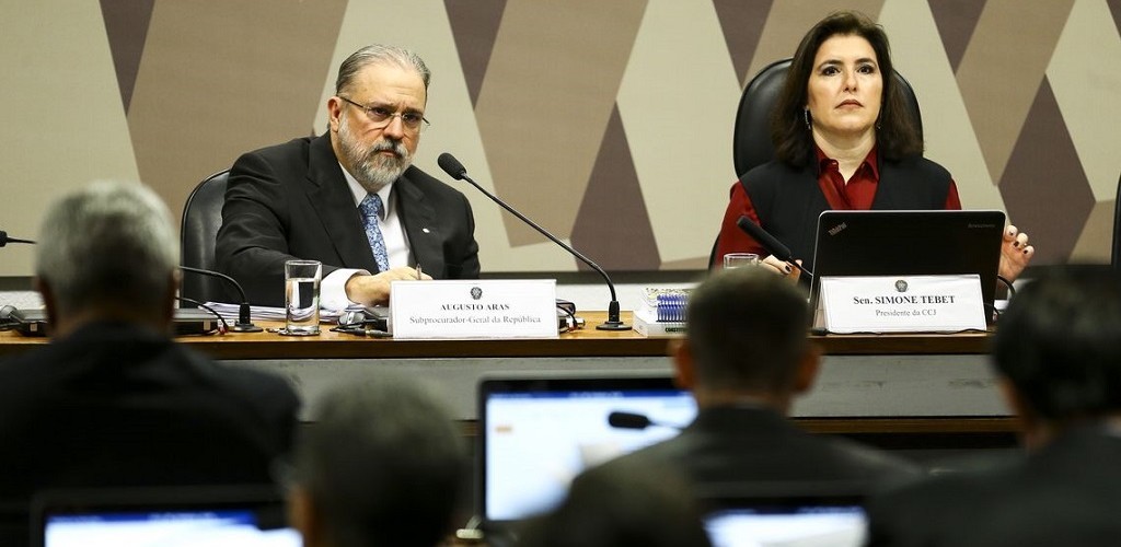 "Sempre apontei os excessos, mas sempre defendi a Lava Jato", diz Aras
