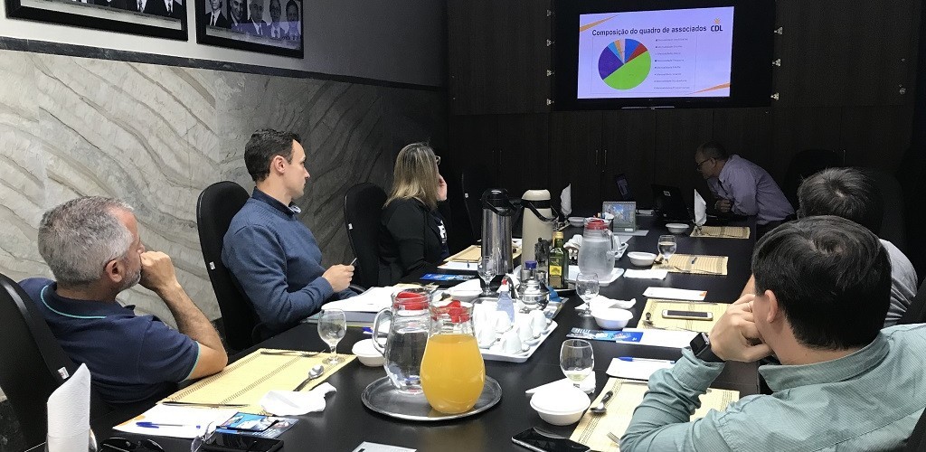 CDL realiza reunião de diretoria
