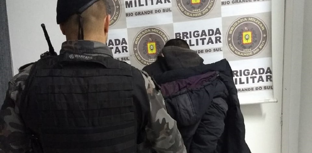 Homem é preso por assaltos a pedestres