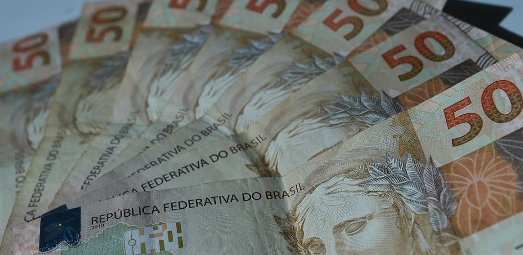 Mercado financeiro reduz estimativa para inflação e taxa Selic em 2019
