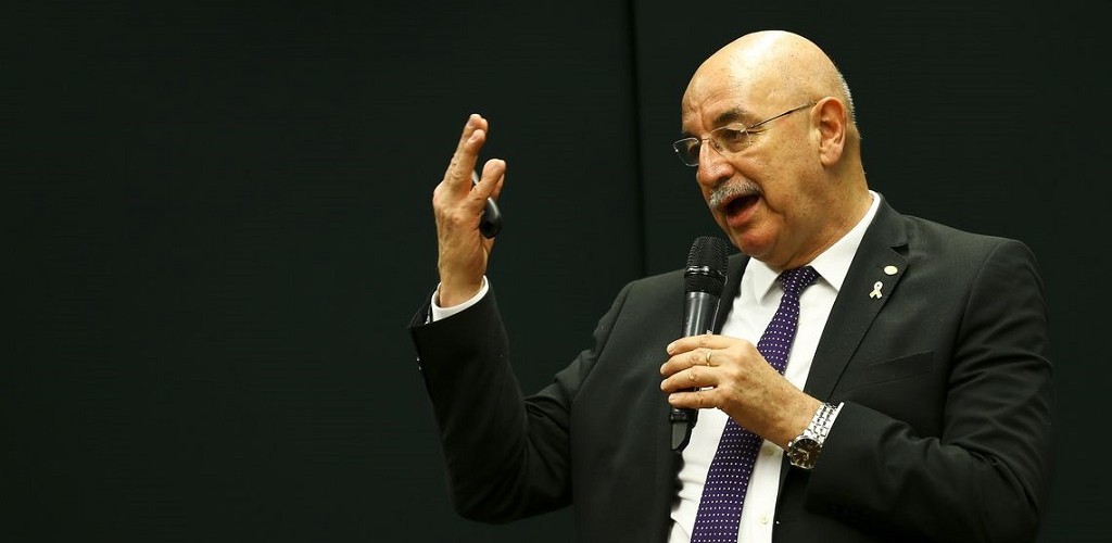 Programa Criança Feliz terá orçamento de R$ 800 milhões
