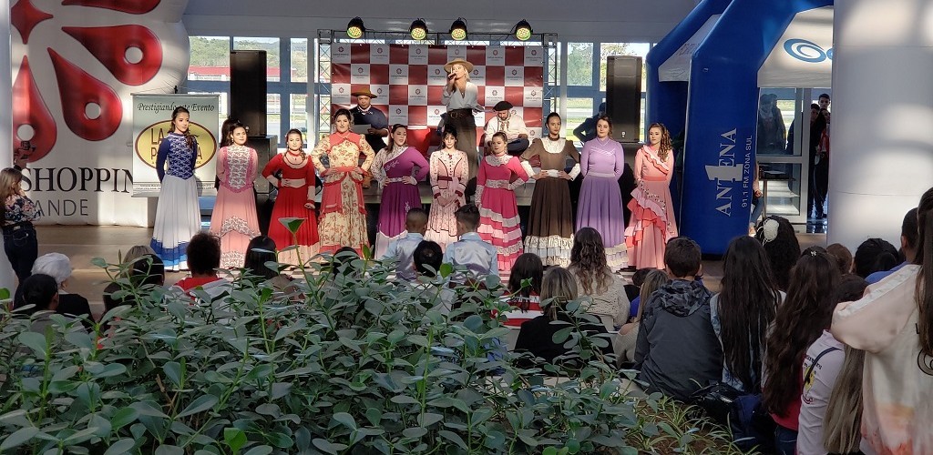 Concurso A Mais Bela Prenda realiza primeira etapa neste domingo