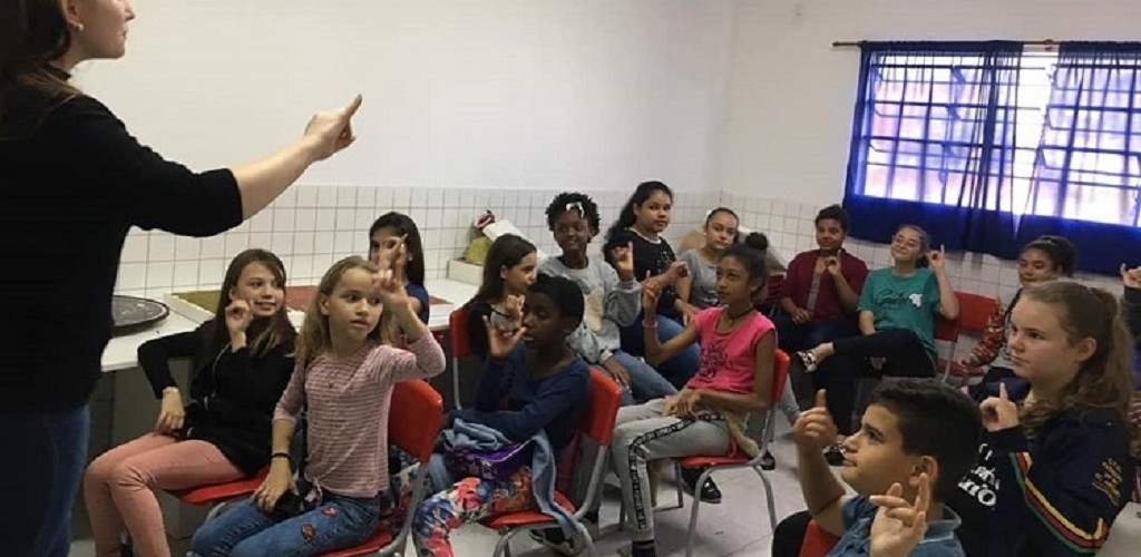 FURG e Prefeitura de Santo Antônio da Patrulha realizam projeto Libras na Escola