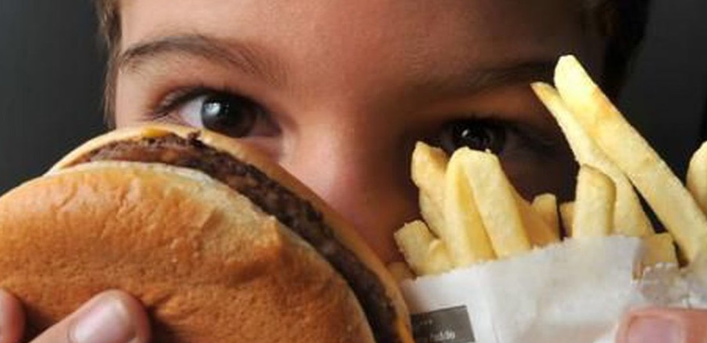 Campanha Setembro Laranja alerta para a obesidade infantil