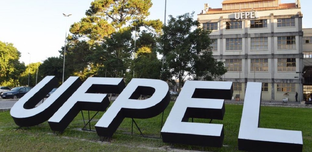 Show de Duca Leindecker na UFPEL causa polêmica