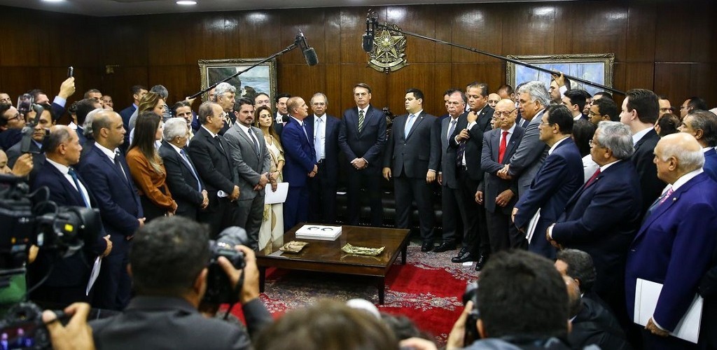 Pacto federativo pode transferir até R$ 500 bi a estados e municípios