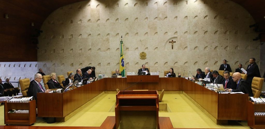 Com base em decisão do STF, Lula pede à Justiça para ser solto