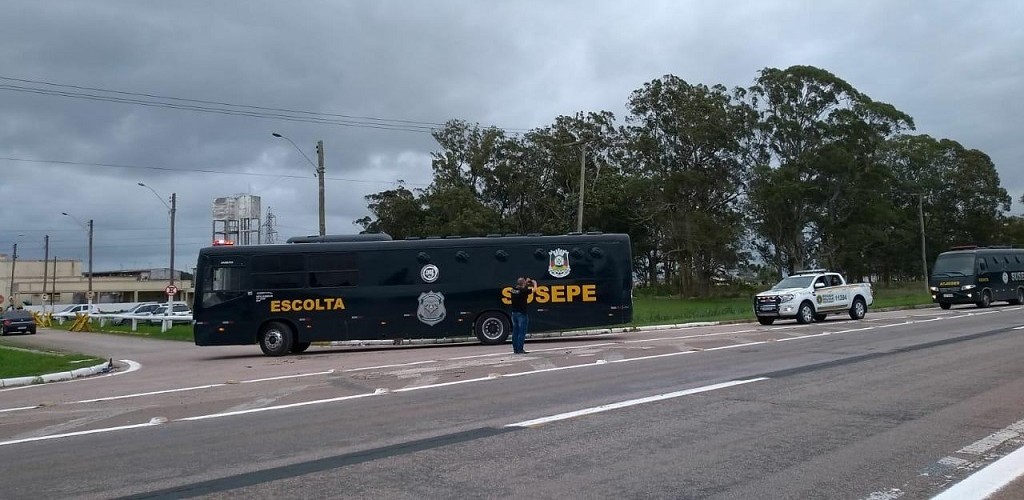 Presos de Pelotas começam a chegar em Rio Grande