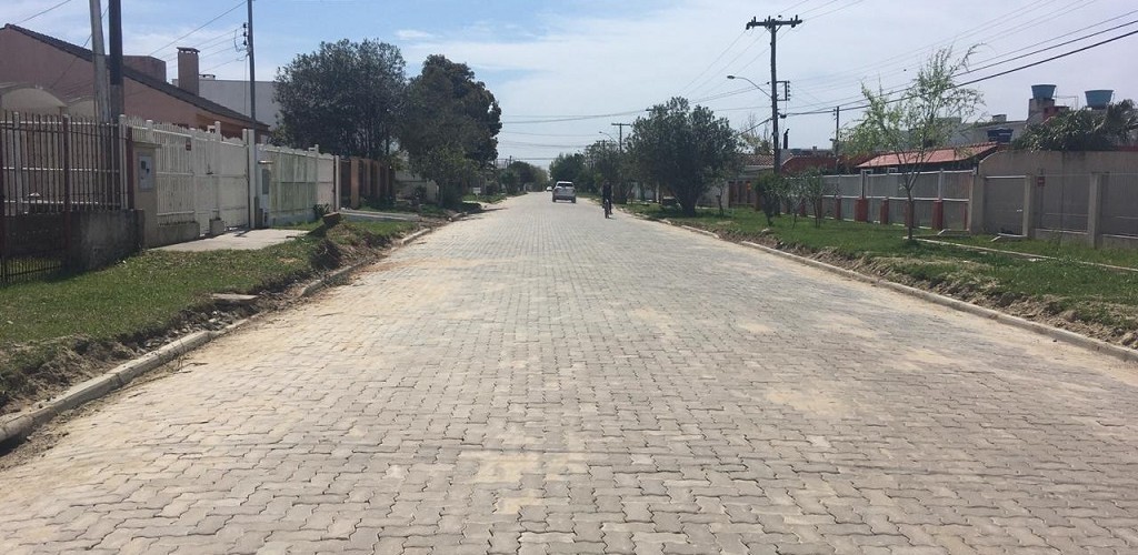 Concluída obra de pavimentação na Rua Luiz Germano, no Cassino