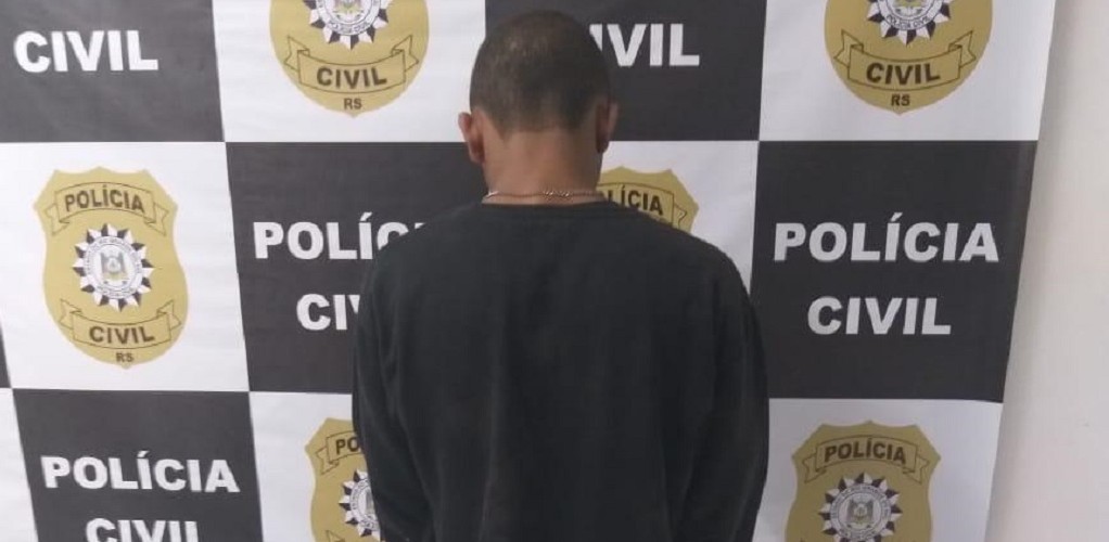 Homem é preso por tráfico e receptação de veículo