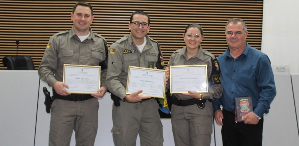 Soldados do PROERD são homenageados 