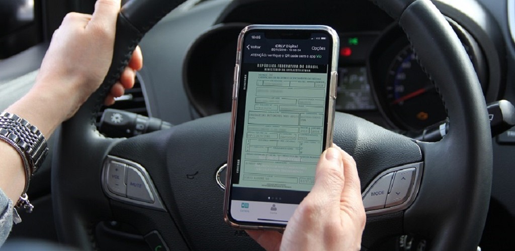 Quase 50 mil já utilizam o documento do veículo no celular