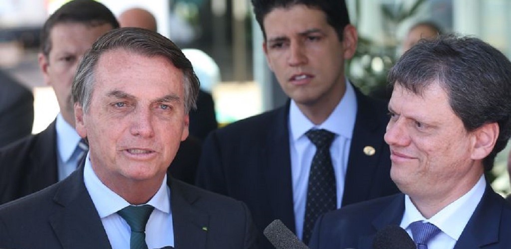 Bolsonaro diz que preço dos combustíveis está alto para o consumidor