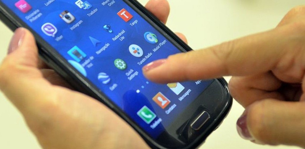 Smartphones usados em excesso prejudicam crianças, revela pesquisa