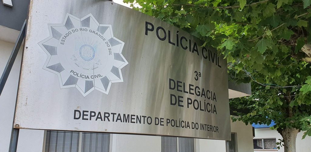 Jovem é morto a tiros na Barra