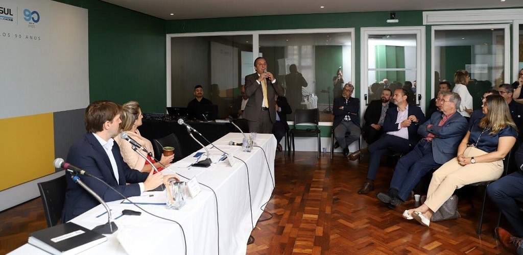 União regional é tema de encontro entre Bacchieri e presidentes de Associações Comerciais