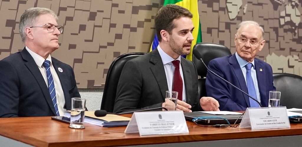 Em audiência no Senado, Leite debate proposta que altera carreira e previdência dos militares