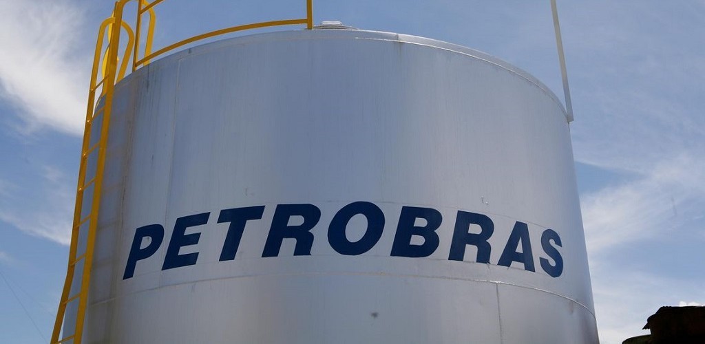 Petrobras reajusta preço da gasolina em 4% nas refinarias
