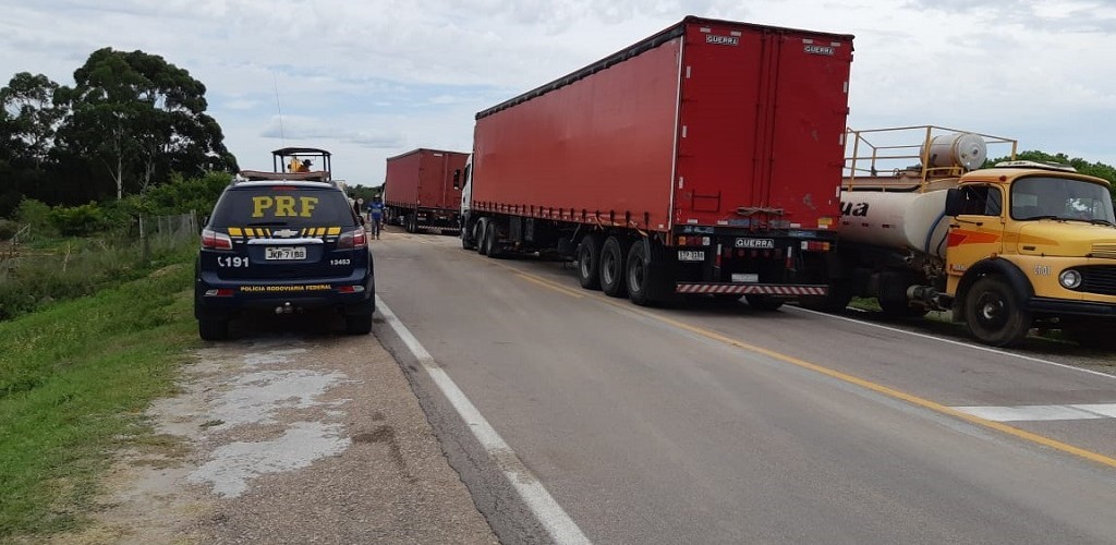 BR 471 segue com o tráfego no sistema Siga  Pare