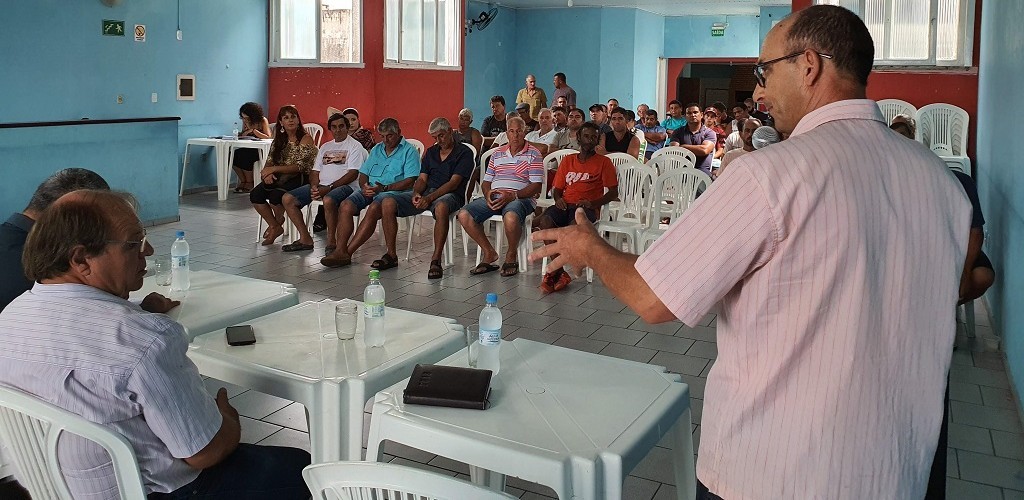 Pesca predatória do camarão é tema de reunião na Colônia de Pescadores Z1