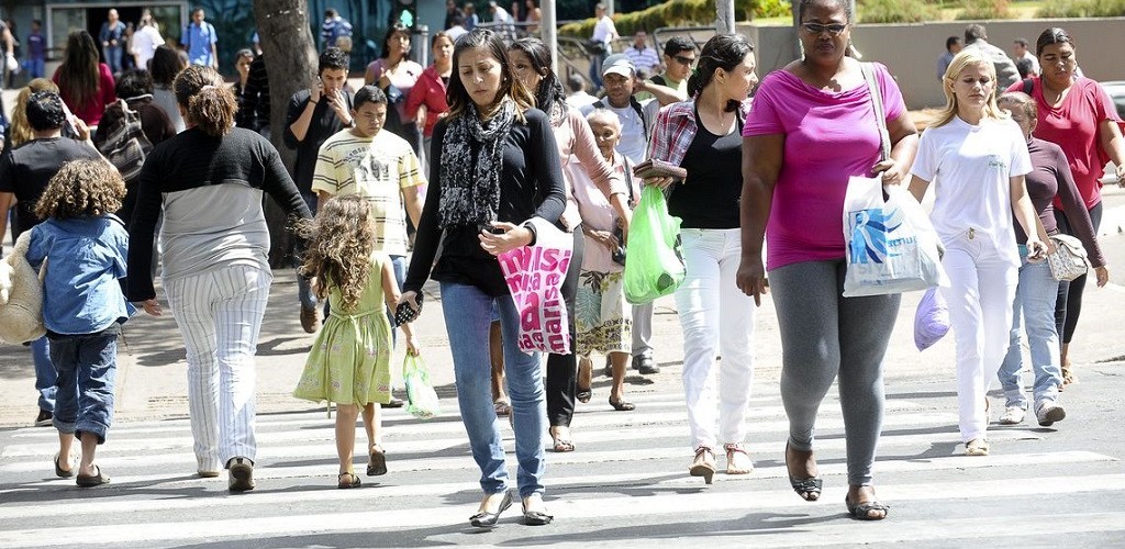 Taxa de desemprego no país fecha 2019 em 11,9%