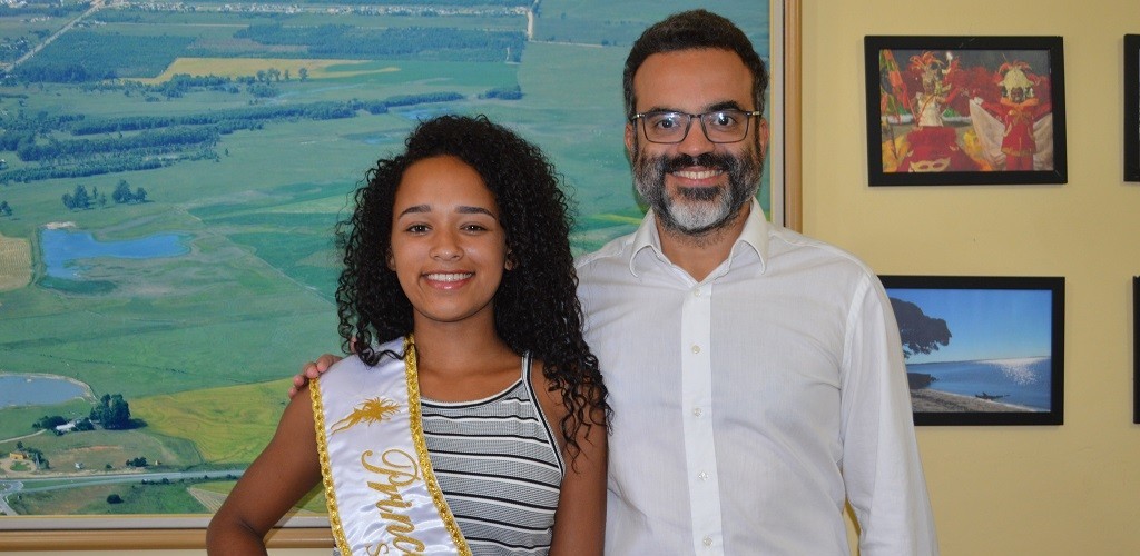 Naylane de Freitas é coroada Princesa do Carnaval 2020 de São Lourenço do Sul