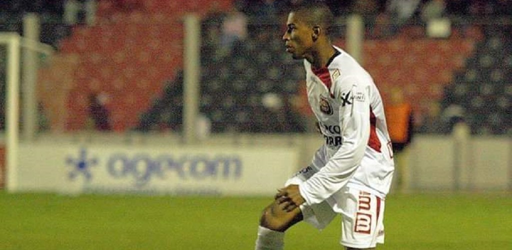 SC São Paulo anuncia o meia Juninho
