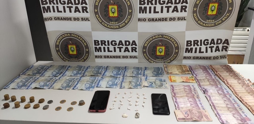 BM prende mulher por tráfico e homem por porte ilegal de arma no final de semana