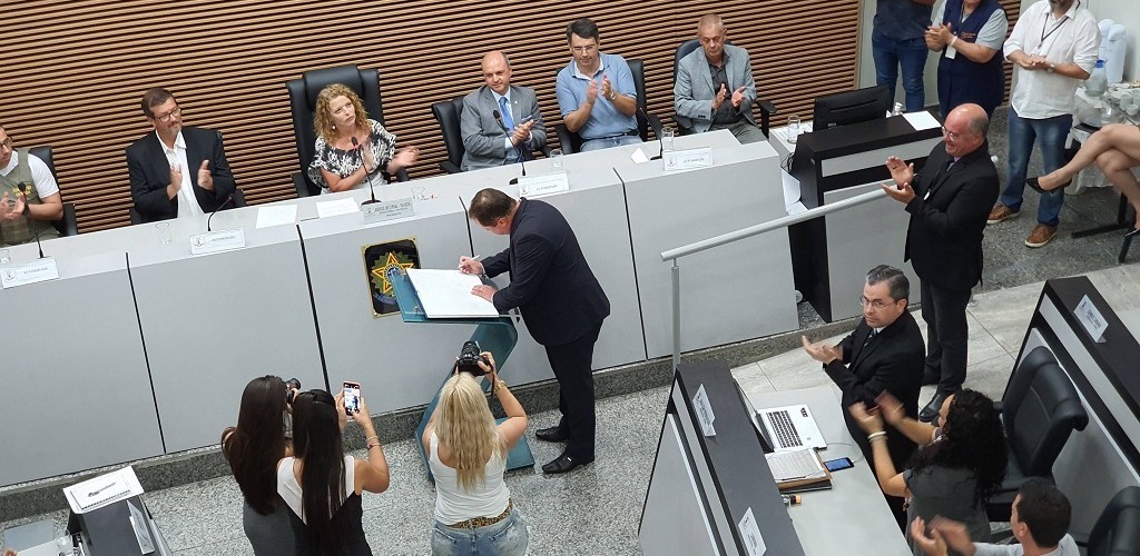 Vereador Vavá assume a presidência da Câmara