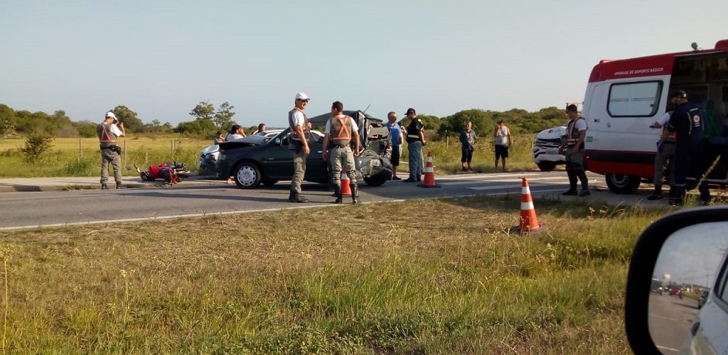 Motociclista fica ferido após engavetamento na ERS 734