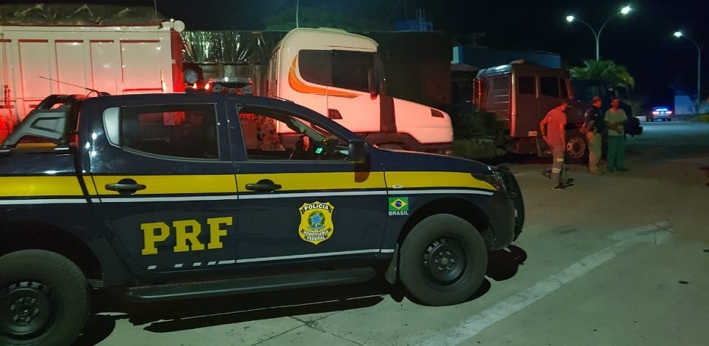 PRF realiza operação de fiscalização de peso em Rio Grande