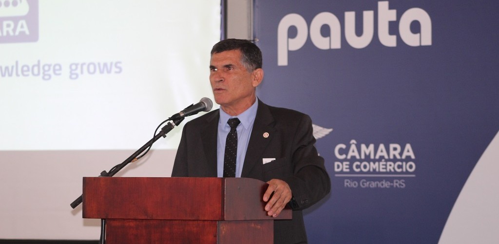 Tá em Pauta recebe General Santos Cruz