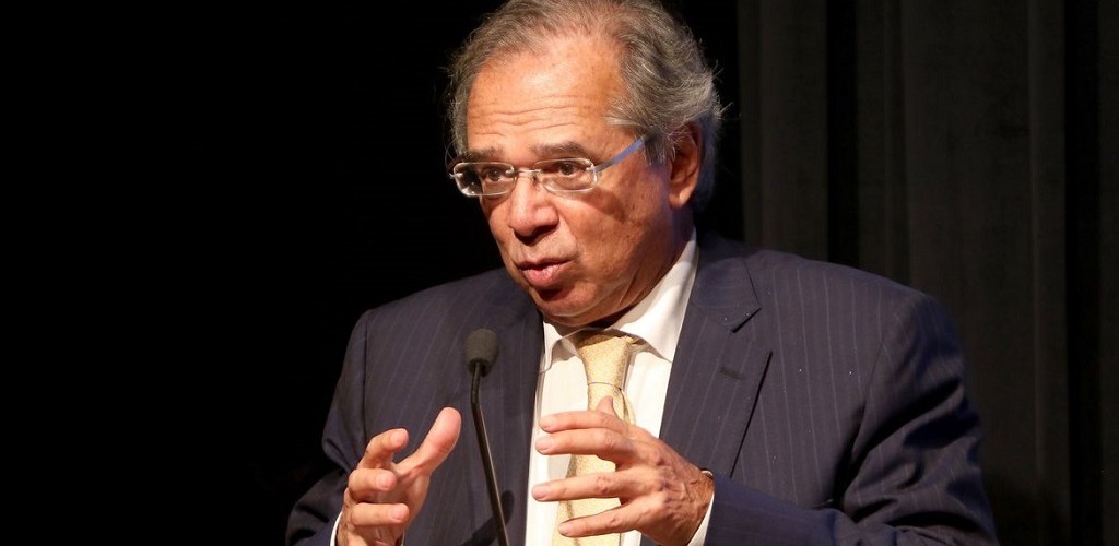 Em ofício ao Congresso, Guedes pede reformas para conter crise