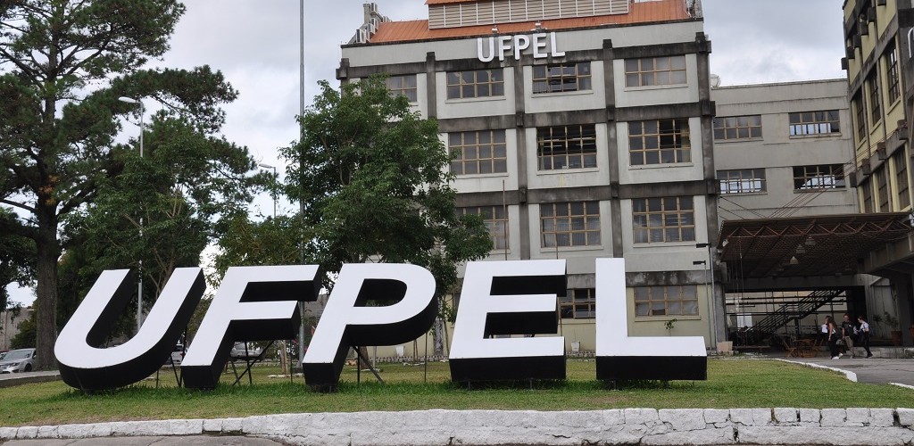 UFPel suspende aulas por três semanas
