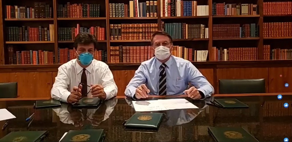 Nas redes sociais, Jair Bolsonaro garante que não está com coronavírus