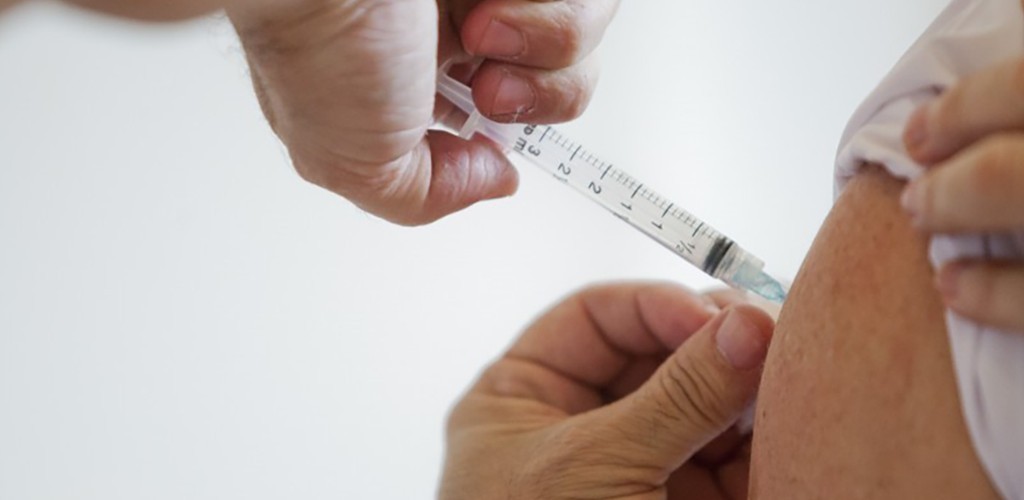 Vacinação contra a Influenza começa no dia 23 e prioriza idosos