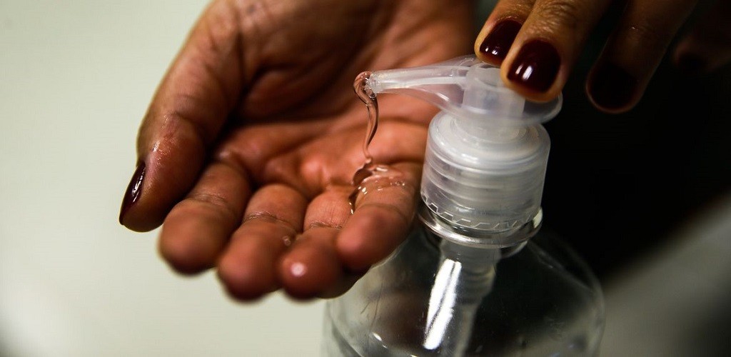 Procon Rio Grande notifica farmácias e mercados para controle do preço de álcool gel