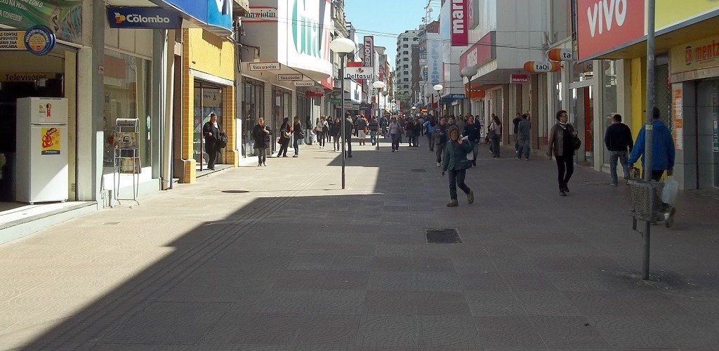 Prefeitura determina fechamento do comércio em RG