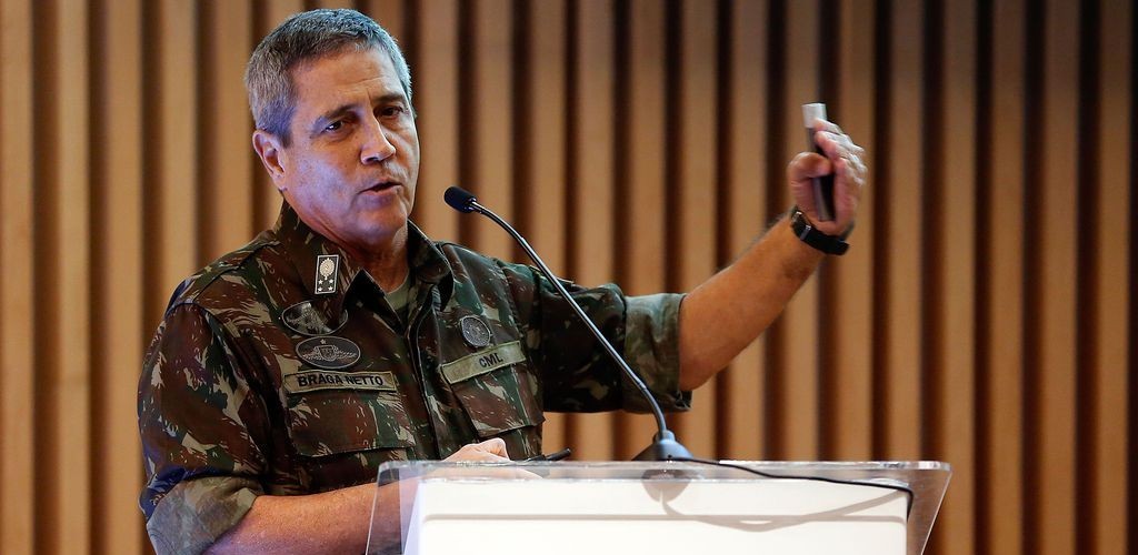General Braga Neto recebe convite para assumir a Casa Civil no lugar de Onyx