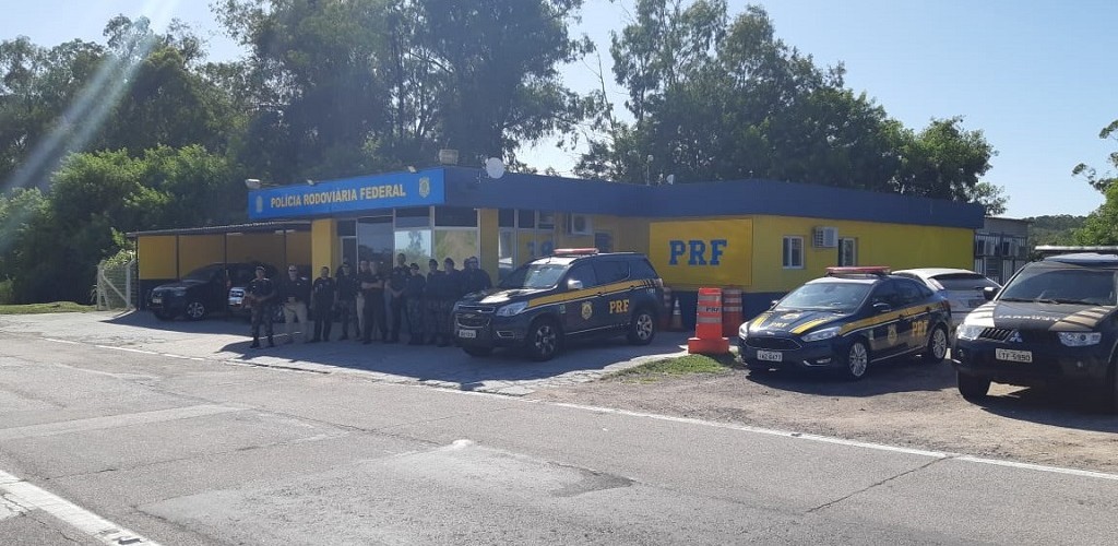 PRF, PF e BM prendem traficante com 23 quilos de cocaína em Pelotas