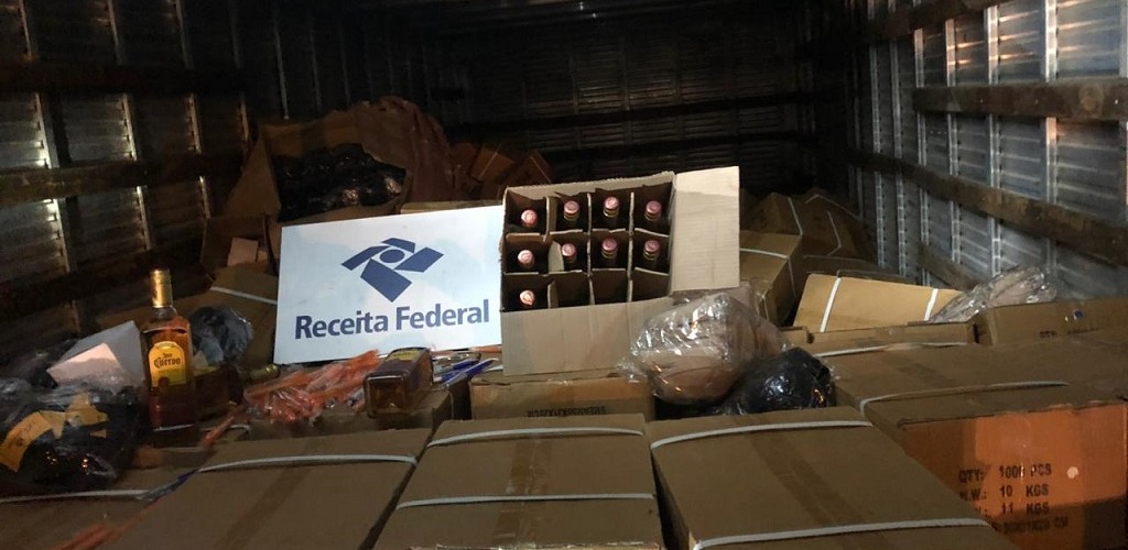 Receita Federal apreende mais de R$ 500 mil em mercadorias na RS-030