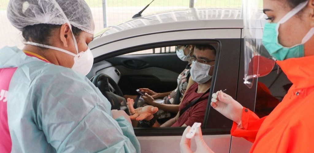 Brasília faz teste rápido para o coronavírus em drive thru
