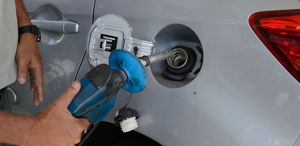 Petrobras espera que queda de preço da gasolina chegue aos postos