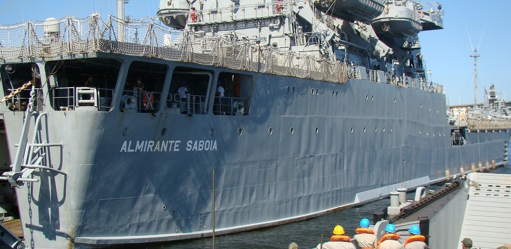 Tripulantes de navio da Marinha, que passou por Rio Grande, testam positivo para Covid-19