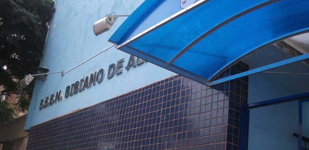 Escolas estaduais disponibilizam atividades para compensar a suspensão de aulas