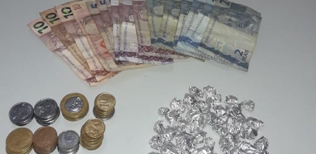 Homem é preso por tráfico de drogas na Henrique Pancada