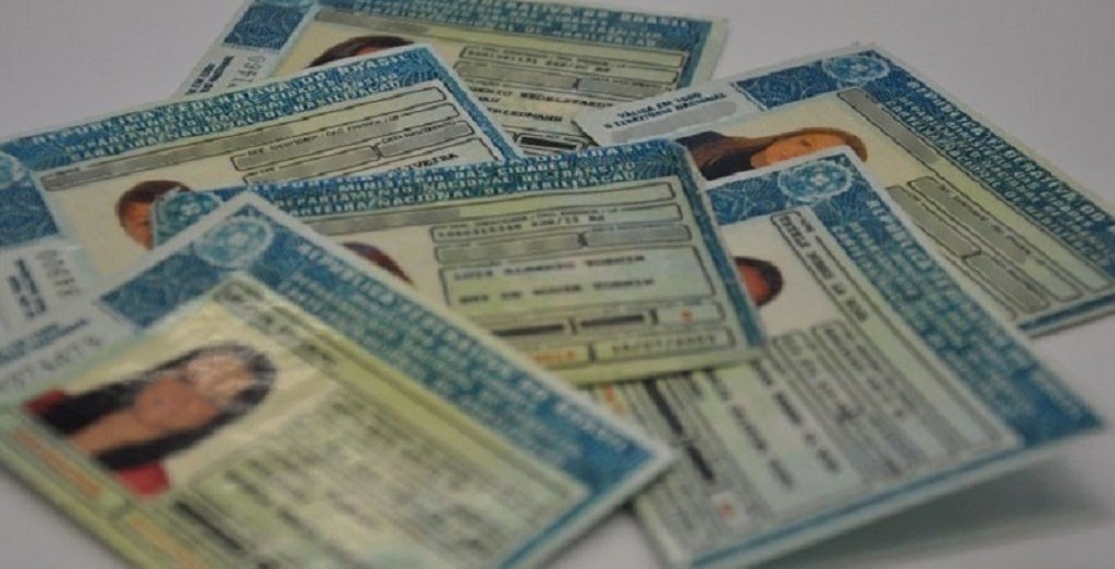 Centros de Formação de Condutores podem reabrir a partir desta terça-feira (12)