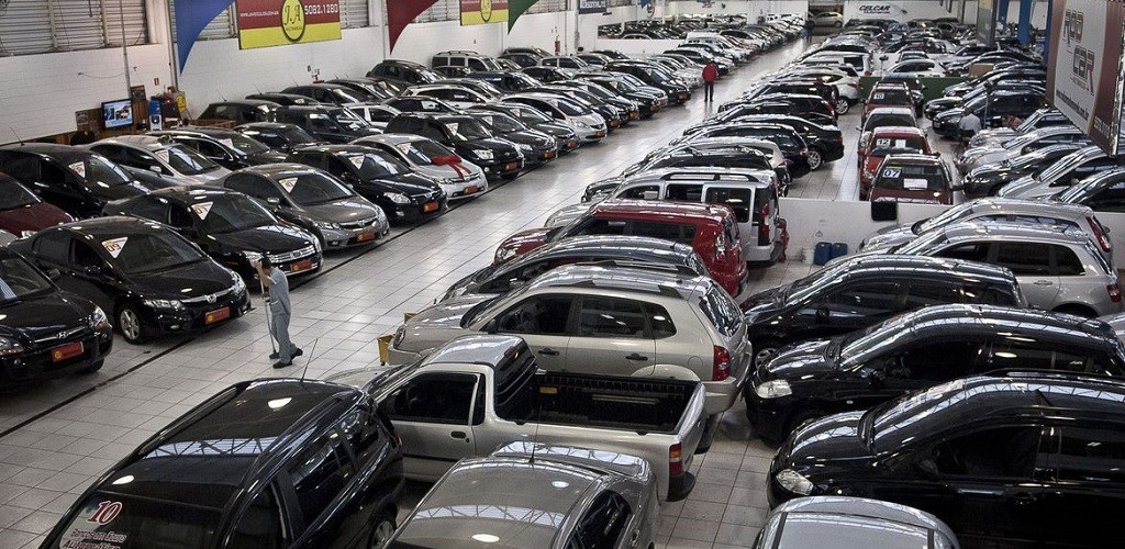 Pesquisa diz que em abril 14,4% das indústrias paralisaram atividades